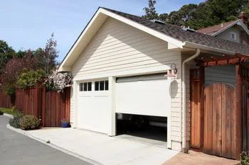 Golden Garage Door Service Milwaukie, OR 503-770-6721 - abt-cont-gr-18m